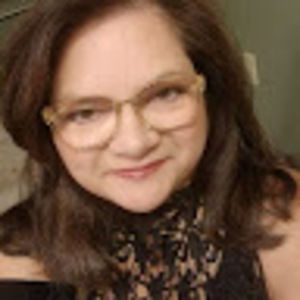 Meet your Posher, Lynette